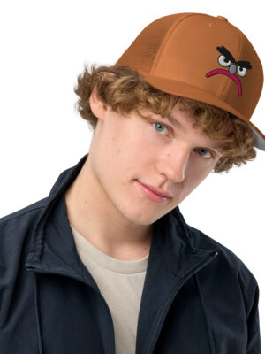 Bitty - Closed-back trucker cap